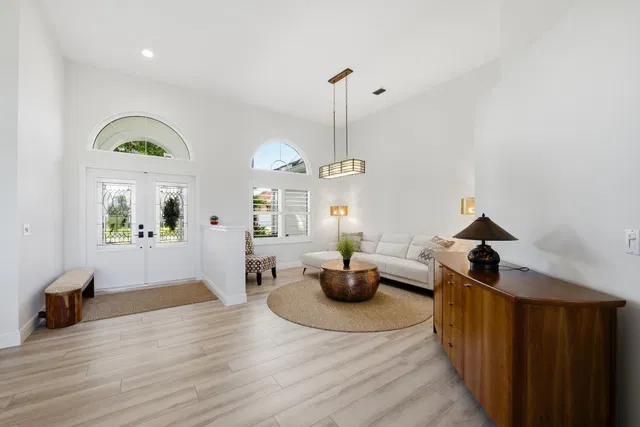 Monarch Country Club Residence photo 8