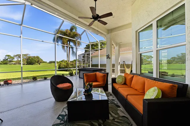 Monarch Country Club Residence photo 35