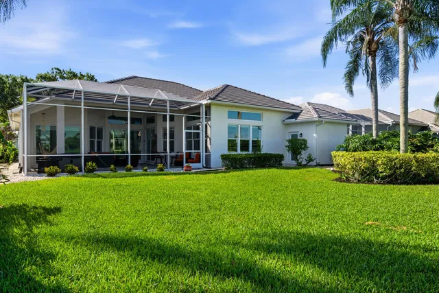Monarch Country Club Residence photo 39