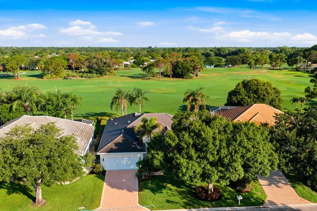 Monarch Country Club Residence photo 46