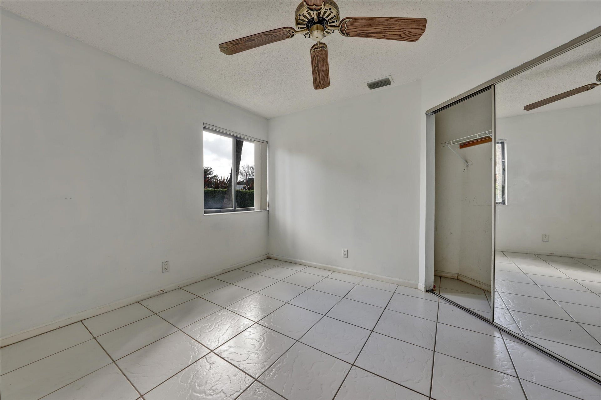 Residence photo 15