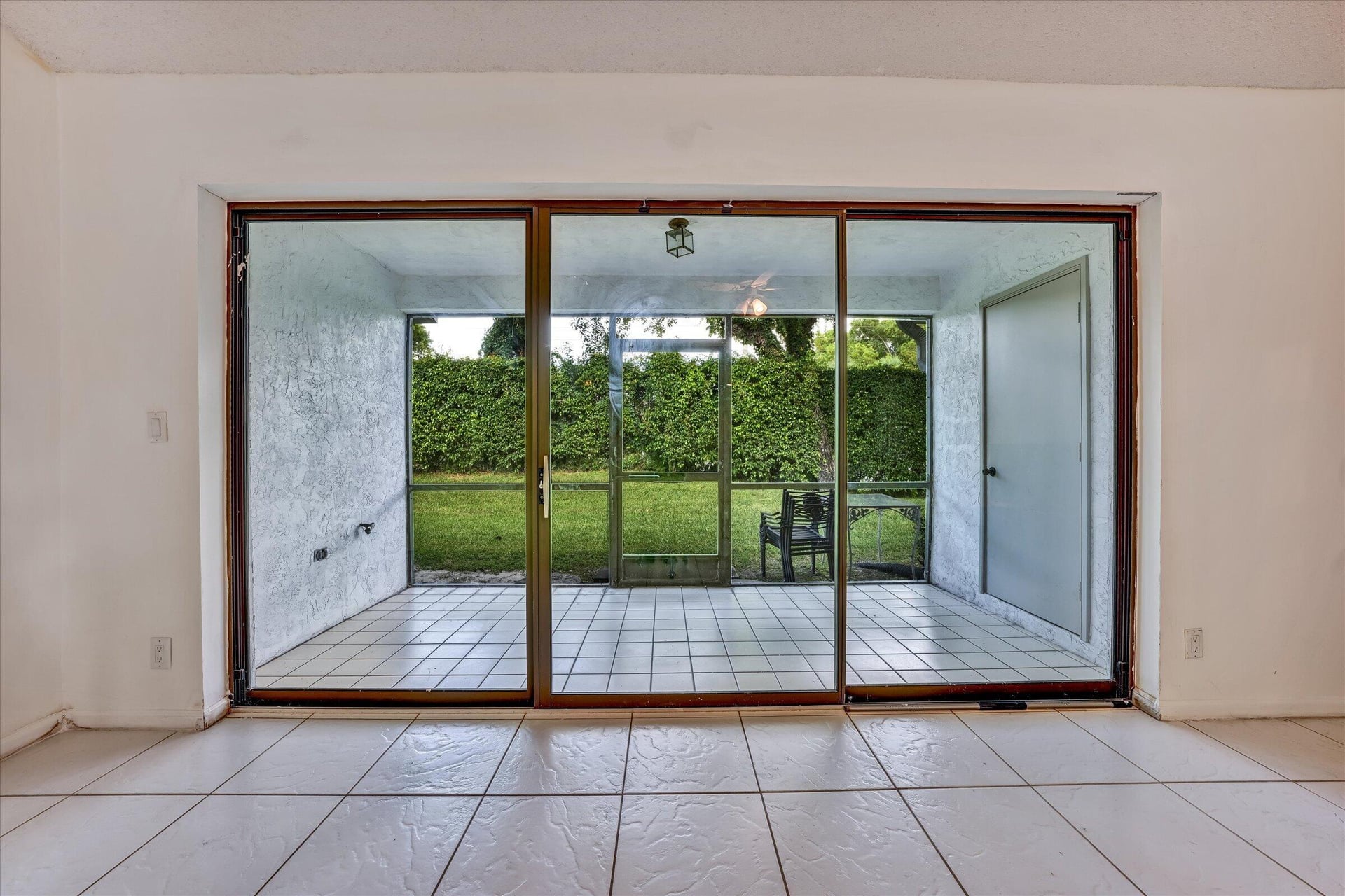 Residence photo 25