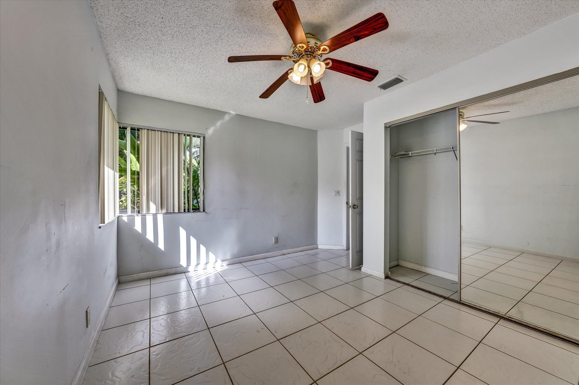 Residence photo 30