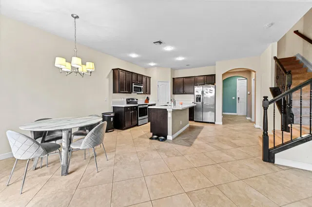 Residence photo 6