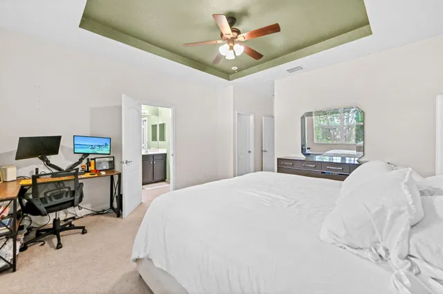 Residence photo 16