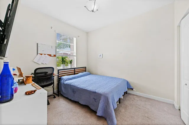 Residence photo 23