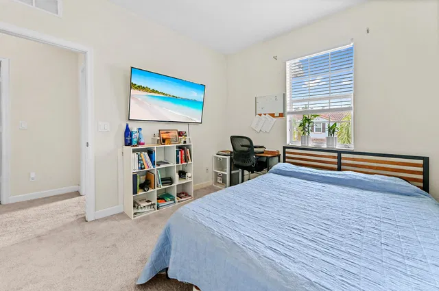 Residence photo 24