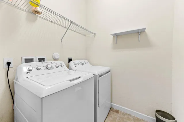 Residence photo 25