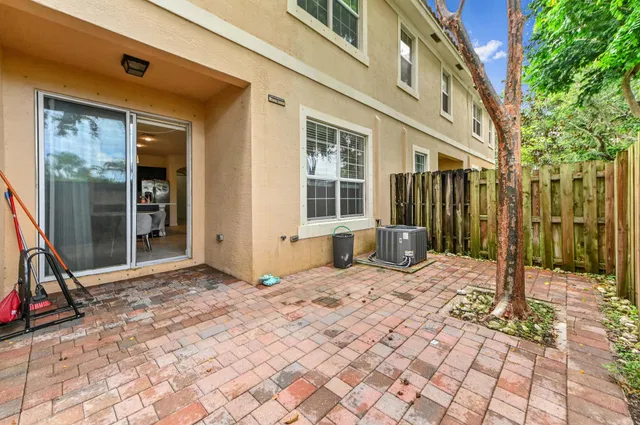 Residence photo 26