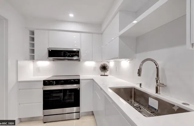 Boca West Country Club Unit 6056 photo 2