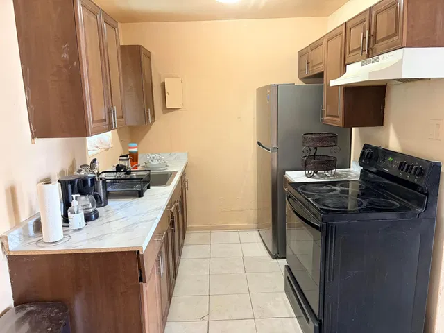 Residence photo 3
