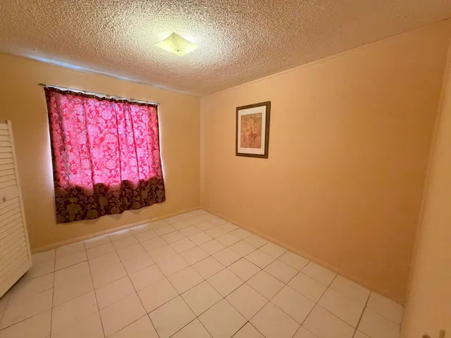 Residence photo 6