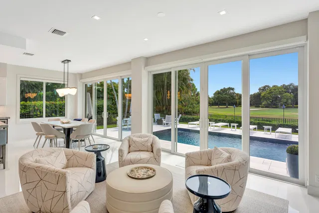 Admirals Cove Residence photo 18