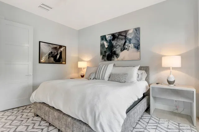 Admirals Cove Residence photo 30