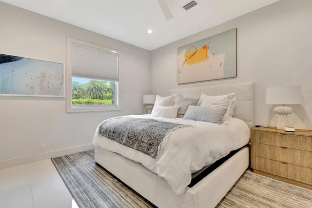 Admirals Cove Residence photo 34