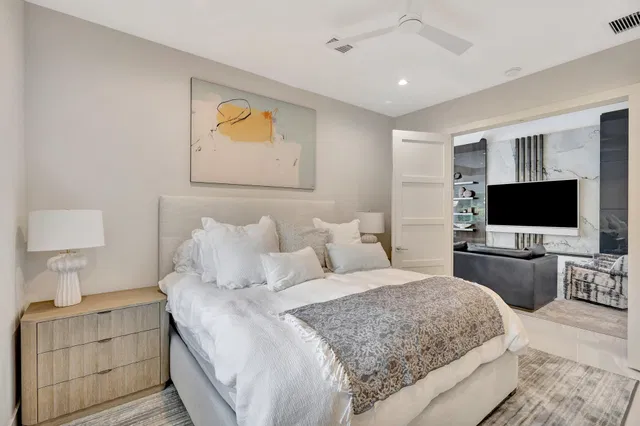 Admirals Cove Residence photo 35