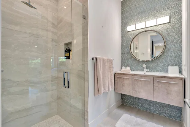 Admirals Cove Residence photo 37
