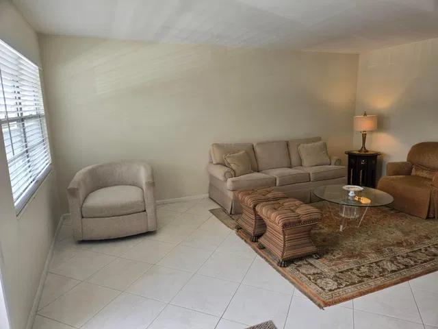 Residence photo 5