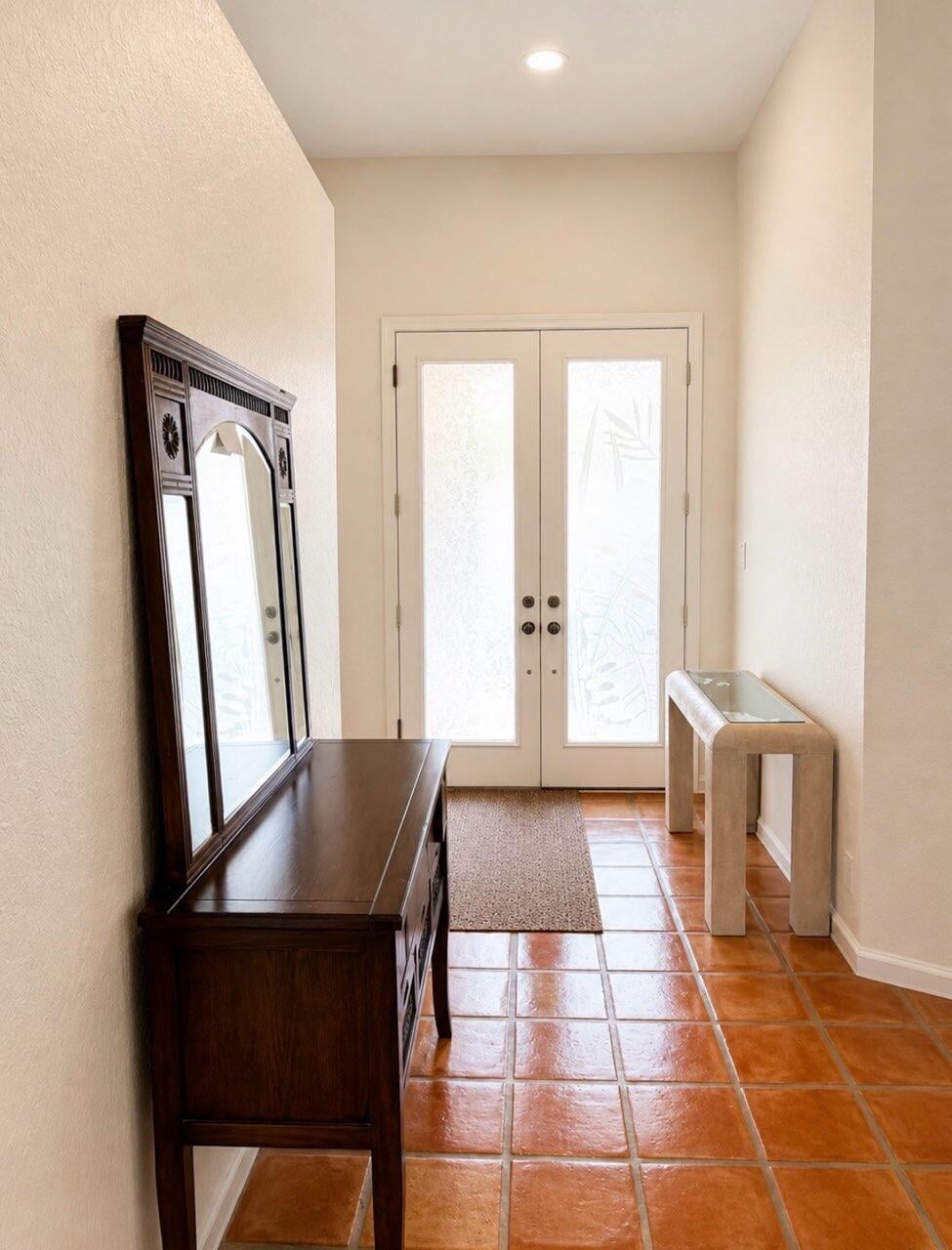 Residence photo 3