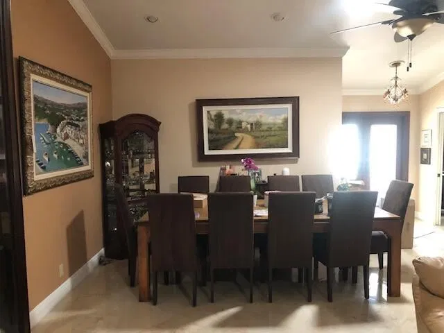 Residence photo 4