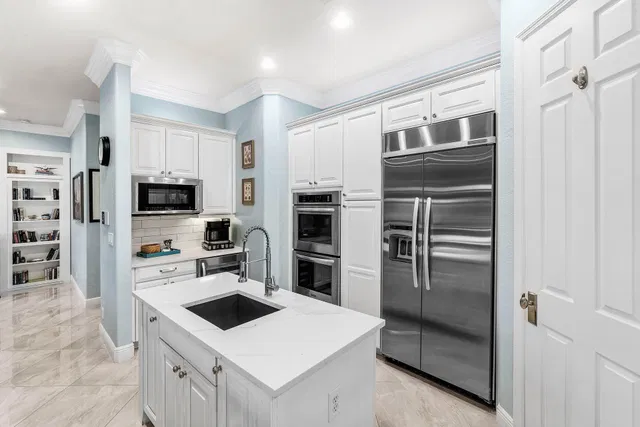  Unit (SEASONAL RENTAL) photo 7