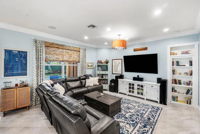  Unit (SEASONAL RENTAL) photo 10