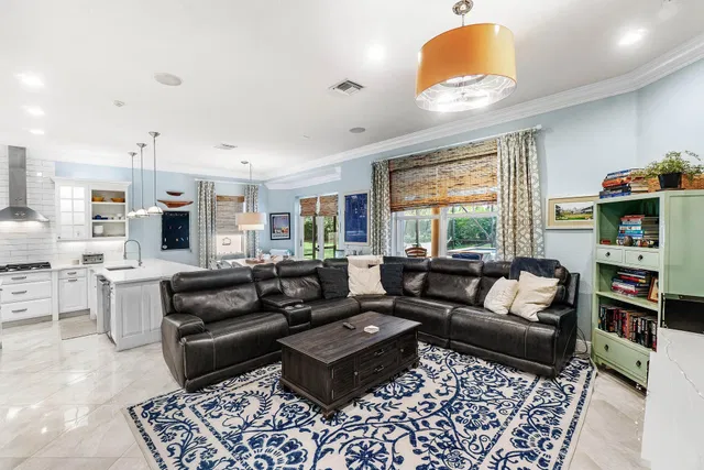  Unit (SEASONAL RENTAL) photo 11