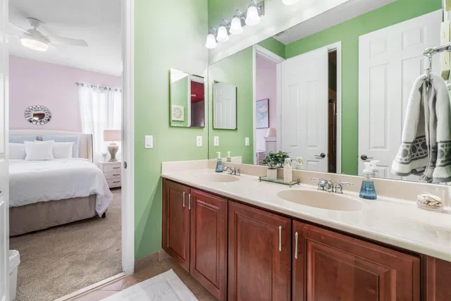  Unit (SEASONAL RENTAL) photo 25
