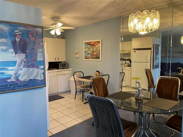 Unit 4030 photo 18