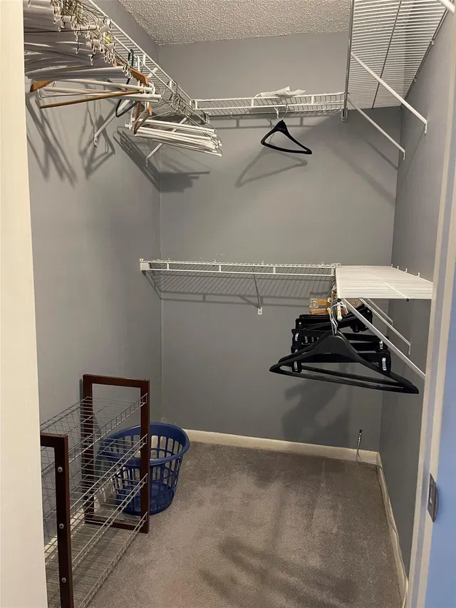Unit 4030 photo 21