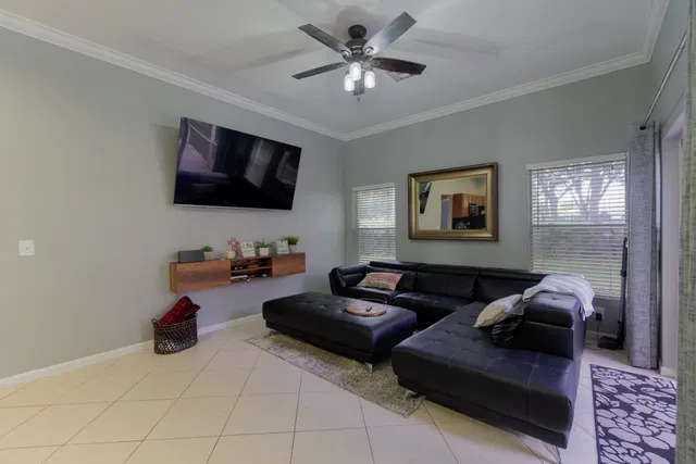Residence photo 9