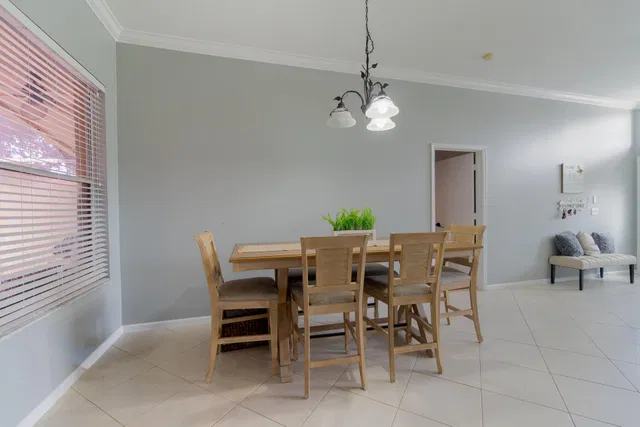 Residence photo 11
