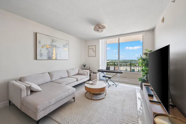CityPlace South Tower Unit 1421 photo 10
