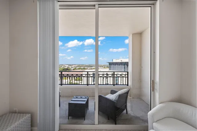 CityPlace South Tower Unit 1421 photo 17