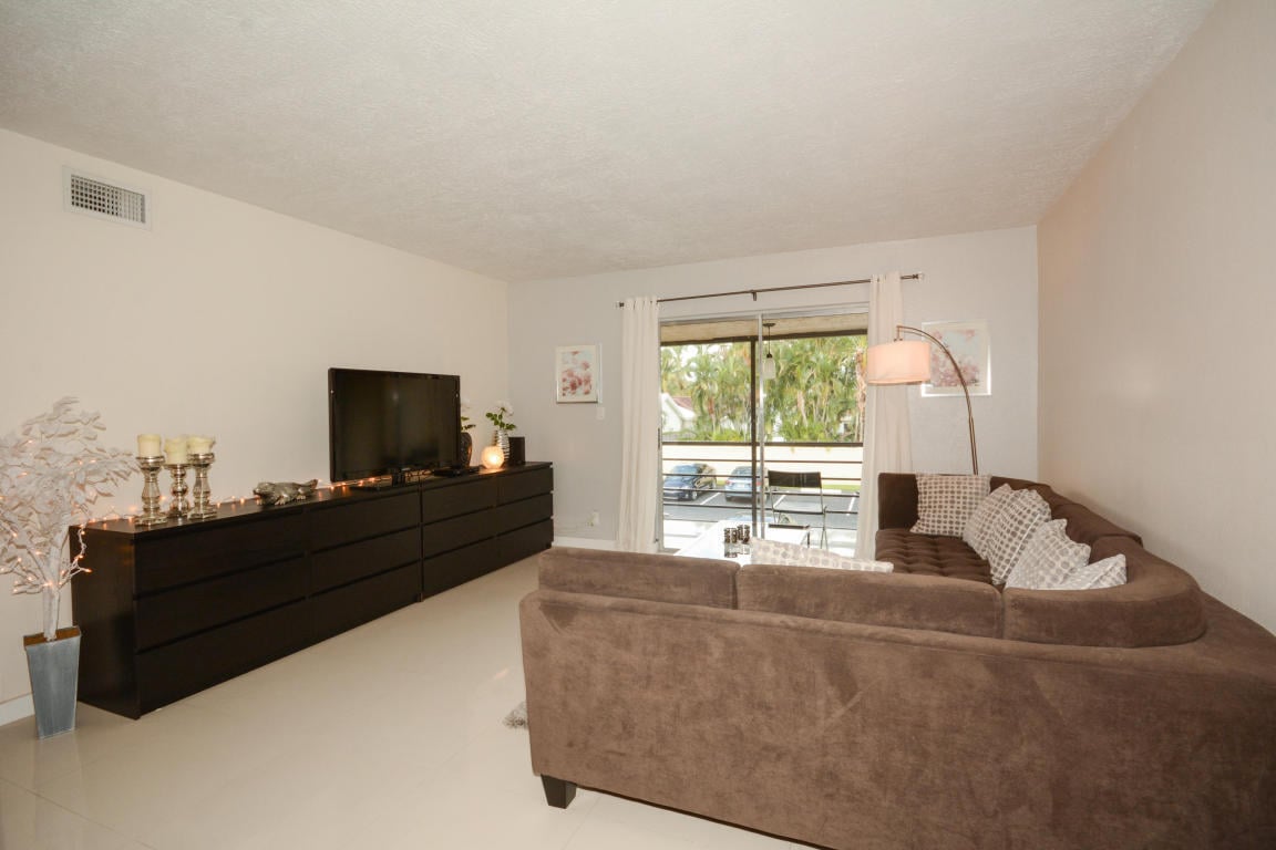 Unit 471f photo 6