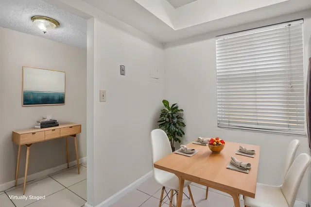 Unit 1029 photo 13