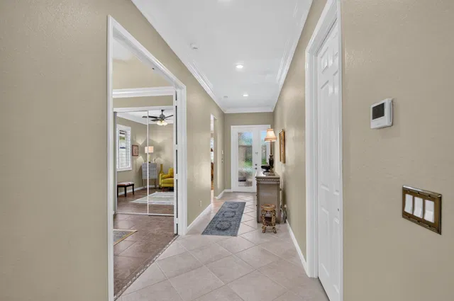 Residence photo 10