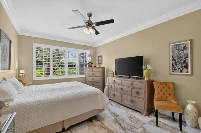Residence photo 34