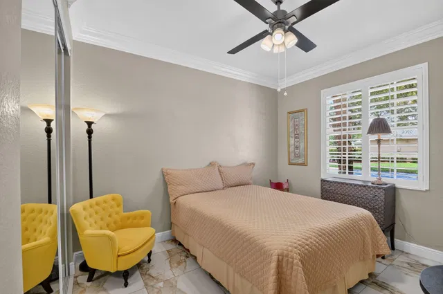 Residence photo 43