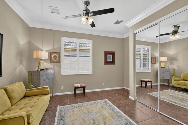 Residence photo 48
