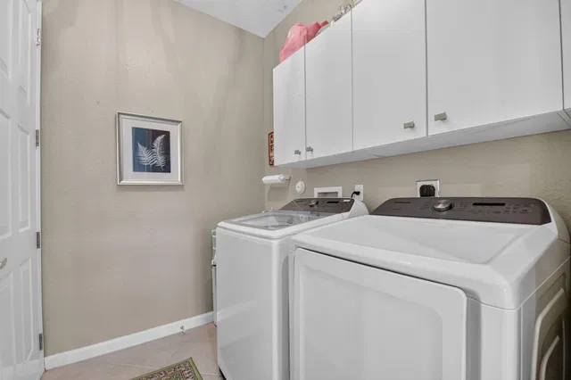 Residence photo 67