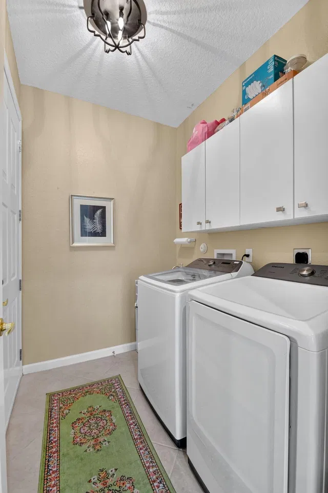 Residence photo 68
