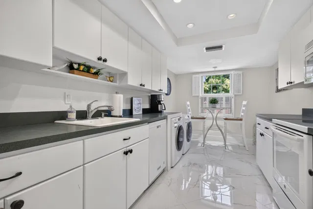 Singer Island Unit 125 photo 11