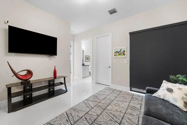Residence photo 38