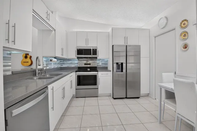 Residence photo 11