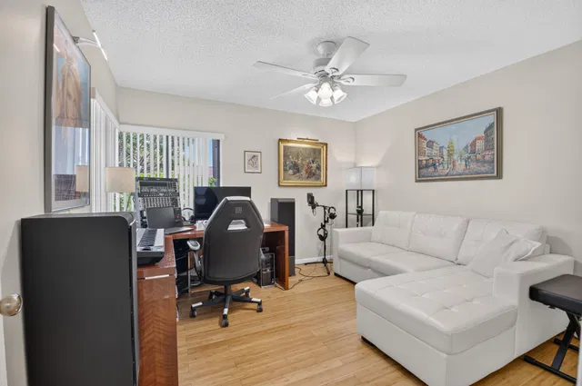 Residence photo 21