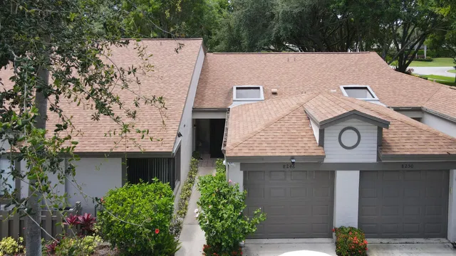 Residence photo 32