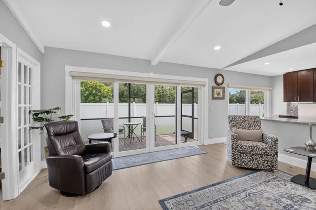 Residence photo 11
