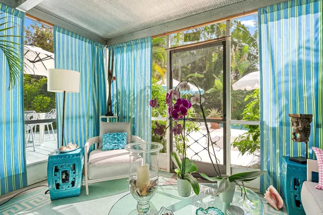 SoSo West Palm Beach Residence photo 6