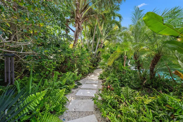 SoSo West Palm Beach Residence photo 31